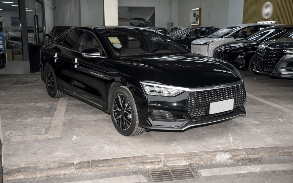 BYD e9