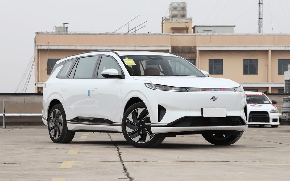 Dongfeng eπ 008